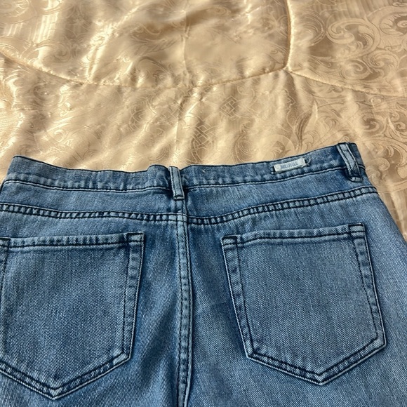 Brandy Melville Jeans. Blue, Size 27. Distressed. - Picture 6 of 7